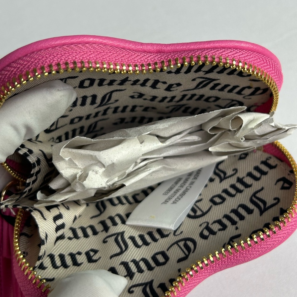 Juicy Couture Pink Heart Wristlet - Picture 6 of 7